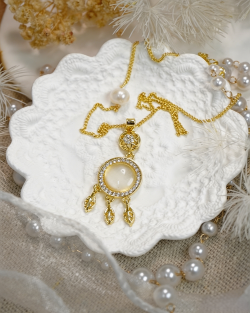 Cat's Eye Dreamcatcher Floral Necklace