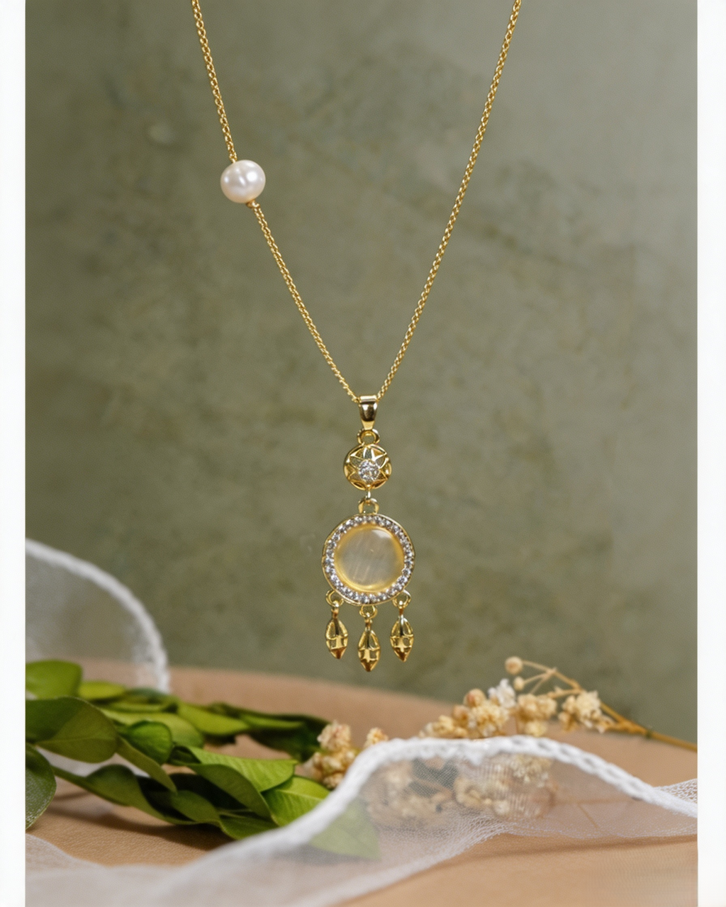 Cat's Eye Dreamcatcher Floral Necklace