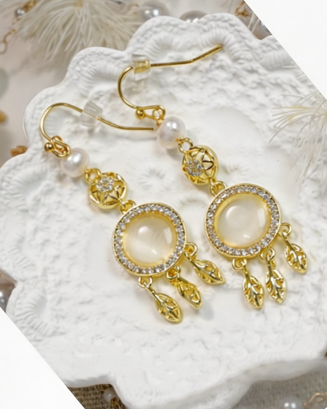 Cat's Eye Dreamcatcher Floral Necklace