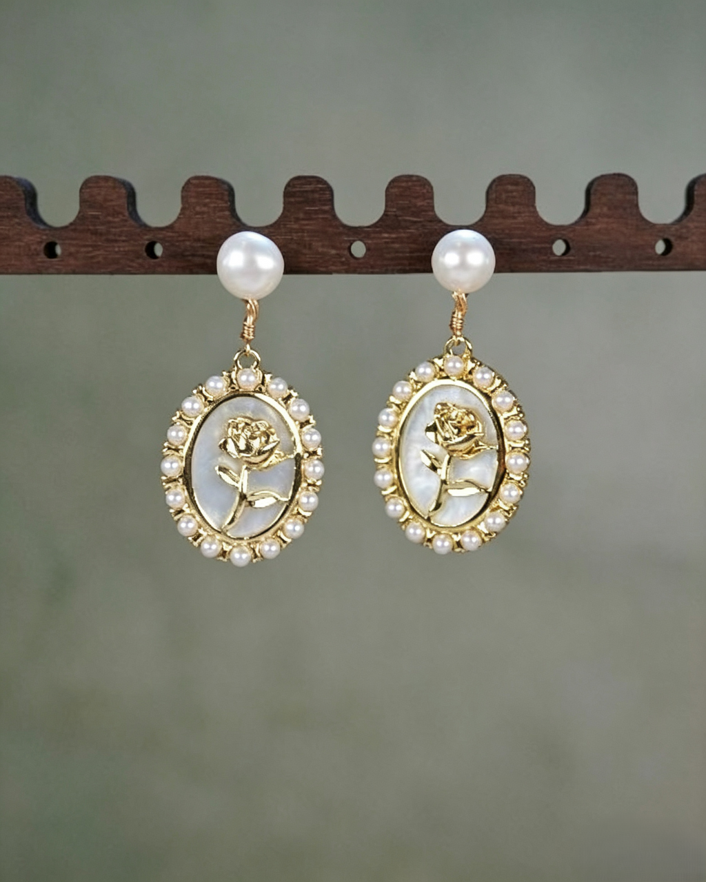 Baroque Pearl Rose Mother-of-Pearl Jewelry Set